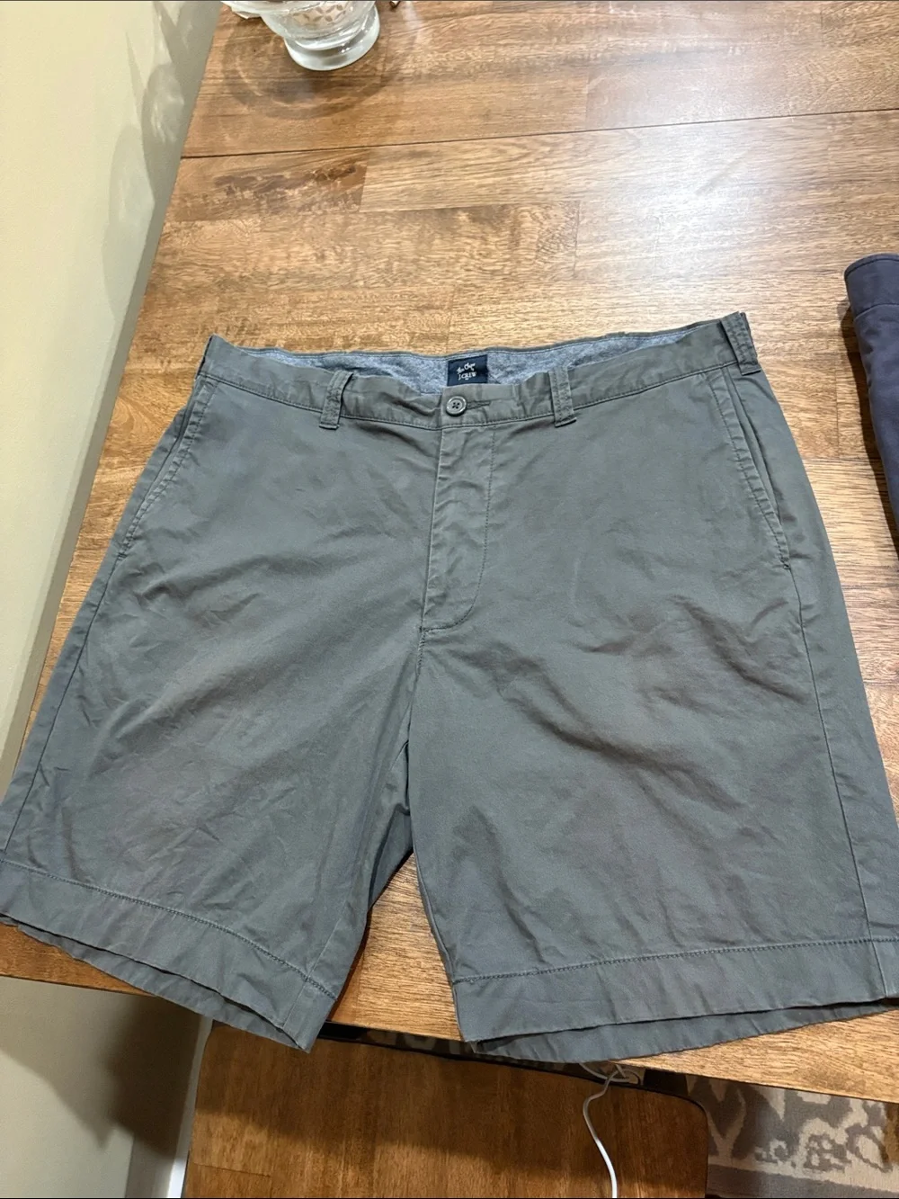 2 Pair Men's Flat Front Shorts in Gray and Navy. Gap and J. Crew. Size 36